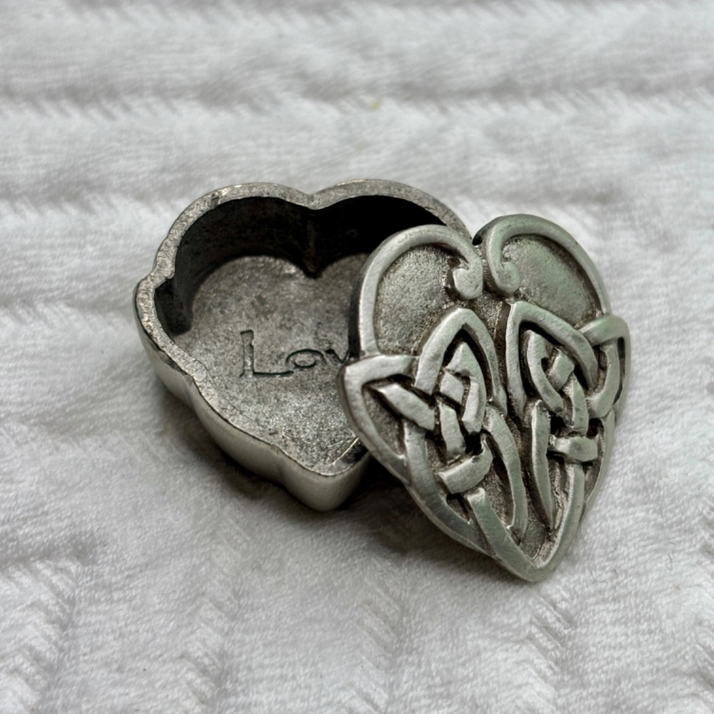 Vintage Pewter Celtic Love Knot Trinket Box